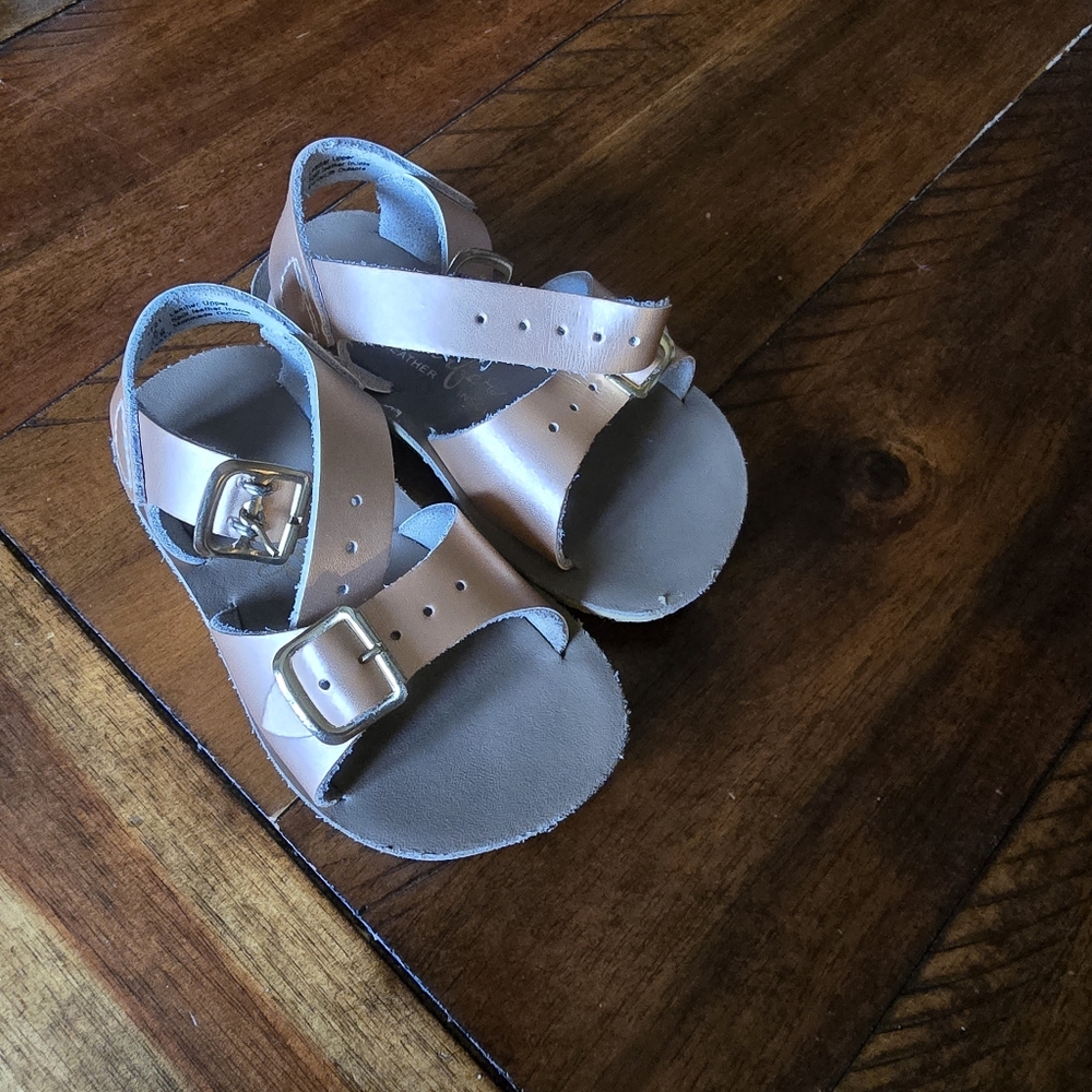 Salt Water Sandals by Hoy - Gold Kids Sandals Toddler Size 5
